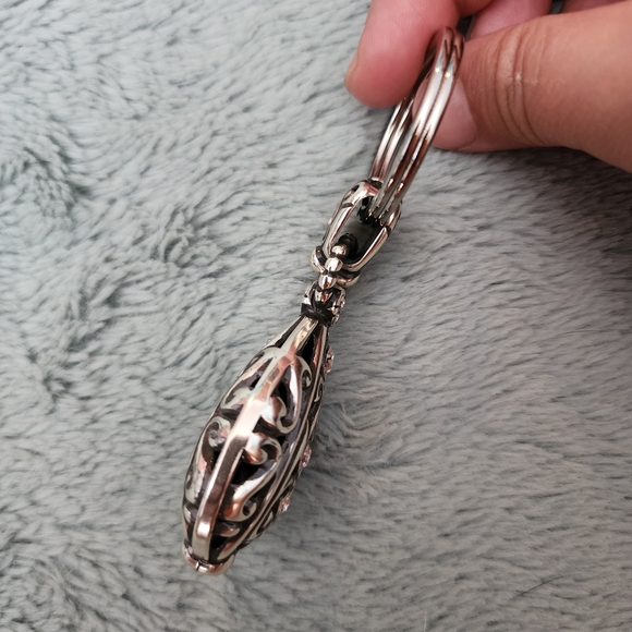 Brighton Bibi Scroll Key Fob Keychain Silver Plated - Picture 3 of 6